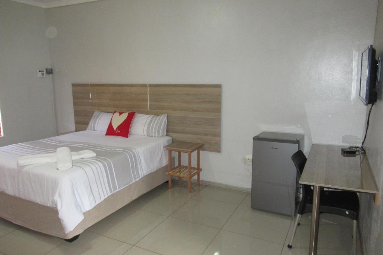 Pab-Love Guest House Kuruman Eksteriør billede