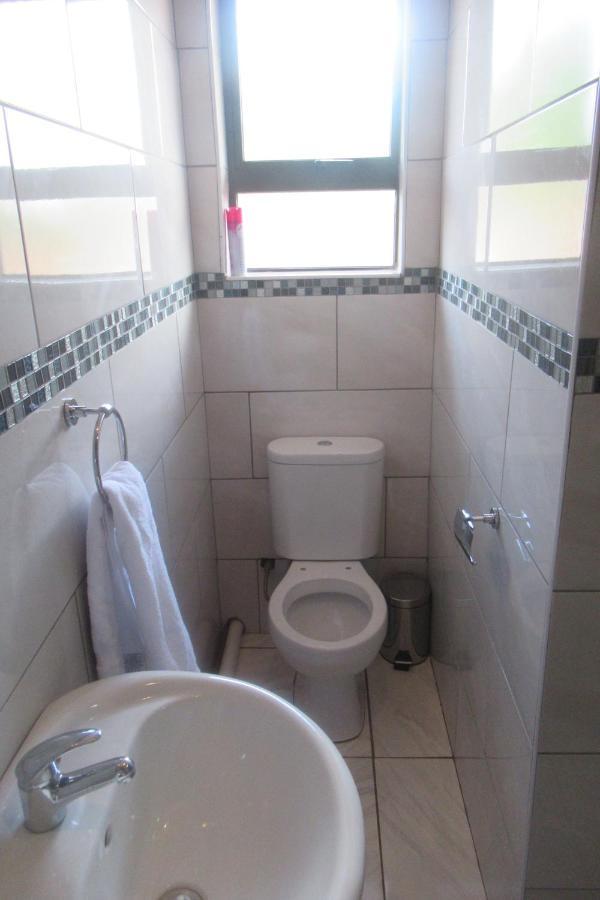 Pab-Love Guest House Kuruman Eksteriør billede