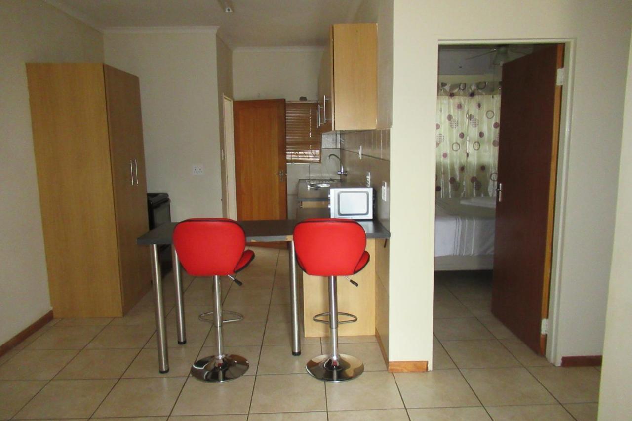 Pab-Love Guest House Kuruman Eksteriør billede