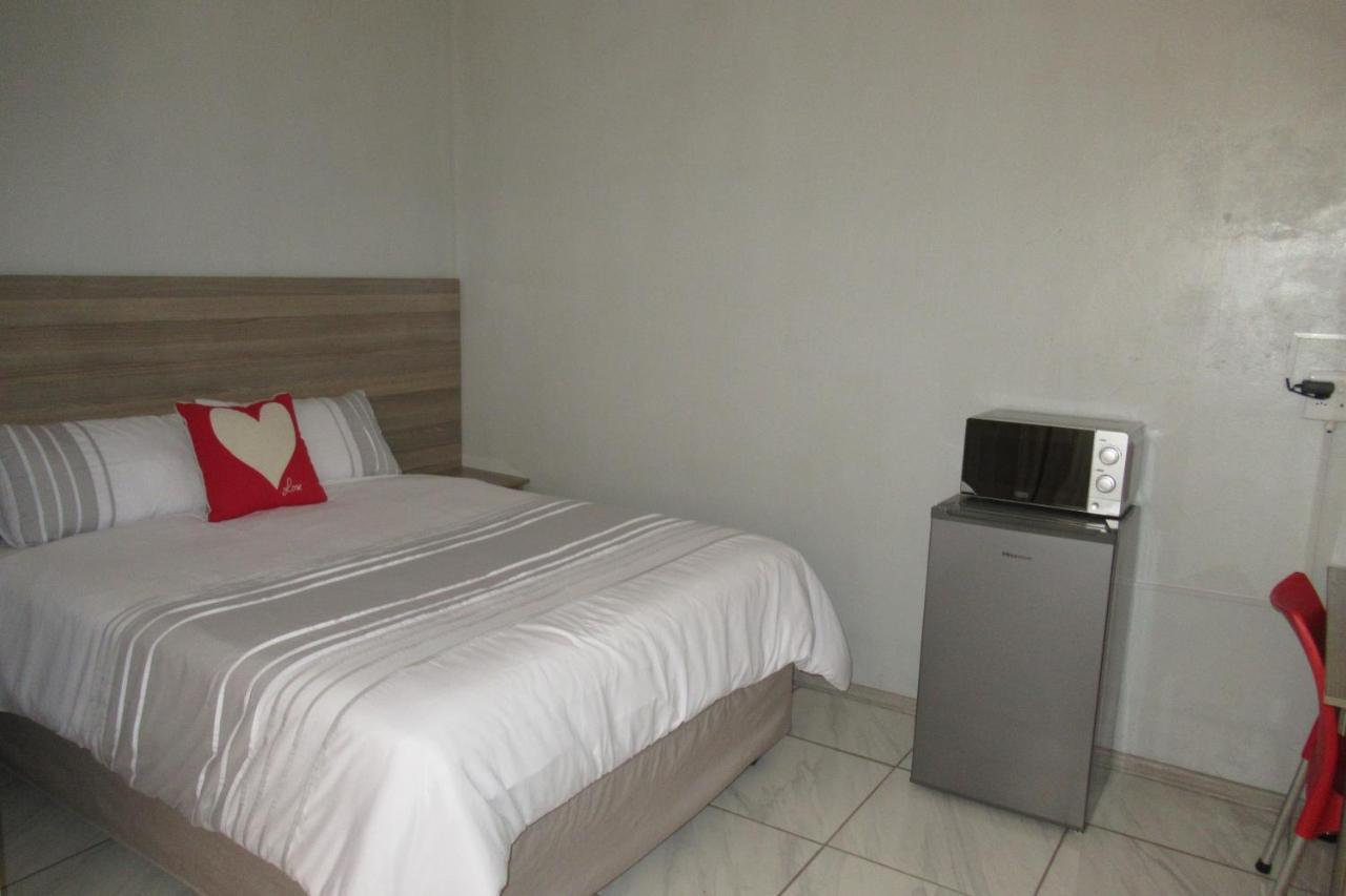 Pab-Love Guest House Kuruman Eksteriør billede