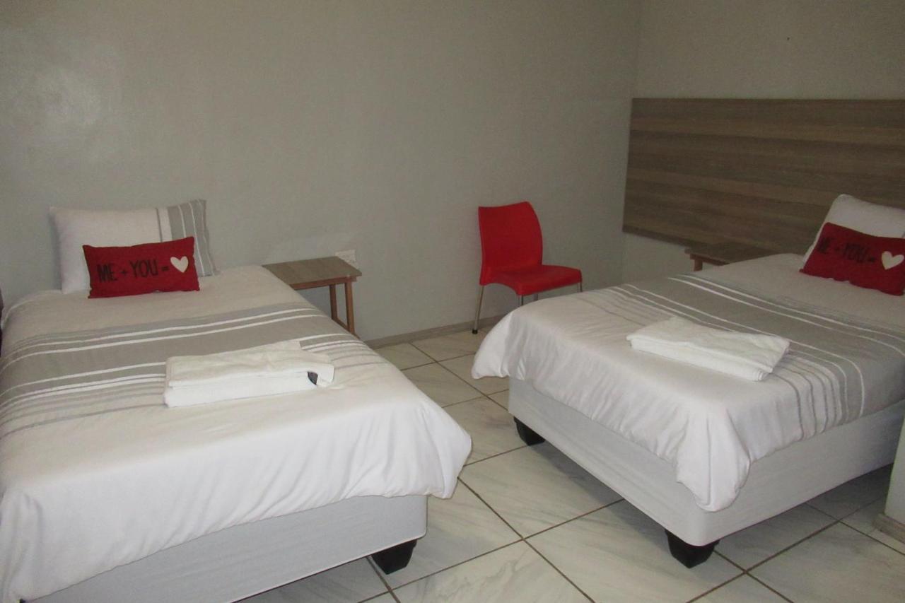 Pab-Love Guest House Kuruman Eksteriør billede
