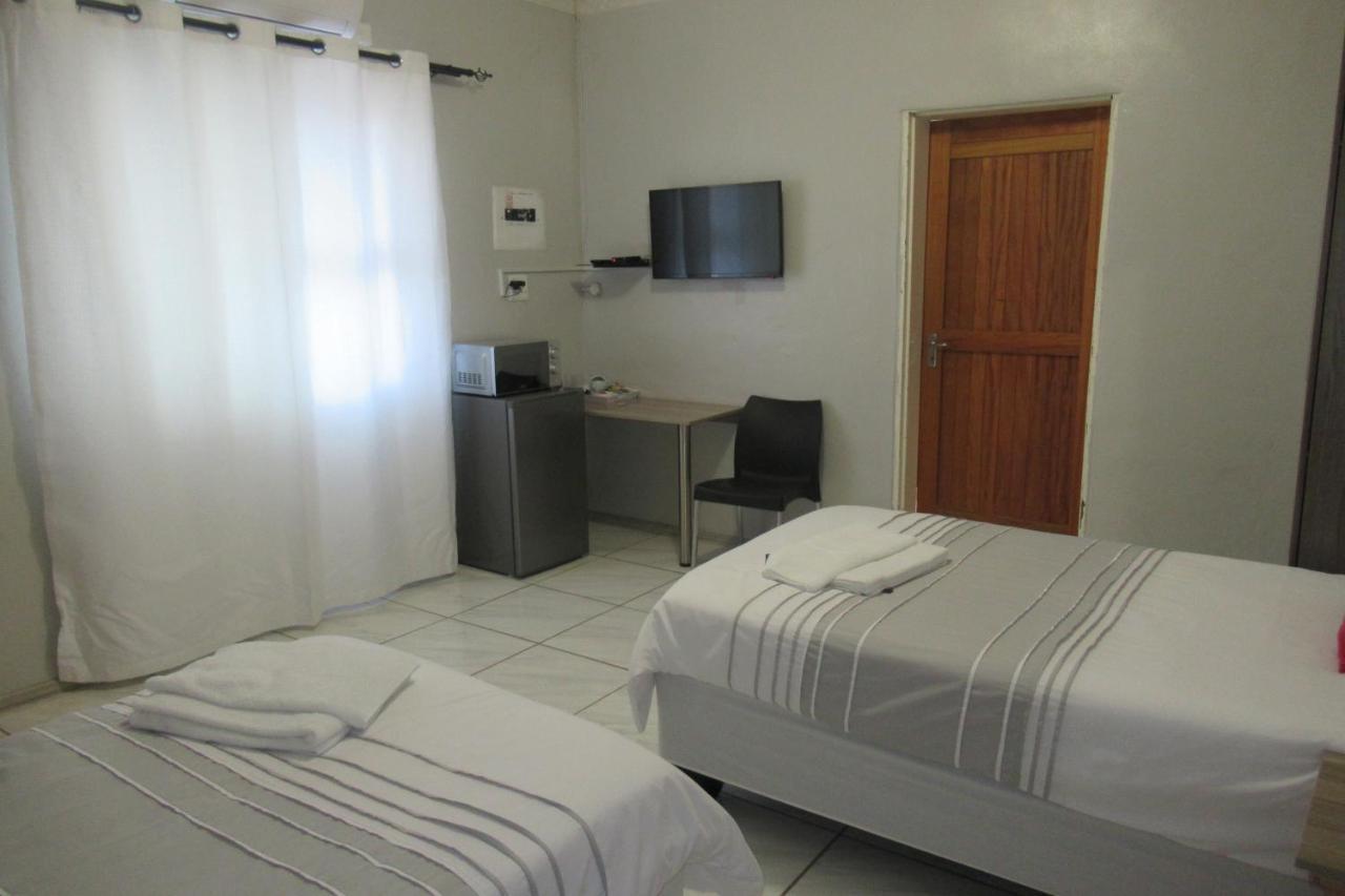 Pab-Love Guest House Kuruman Eksteriør billede