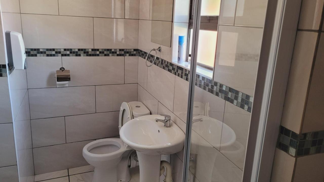 Pab-Love Guest House Kuruman Eksteriør billede
