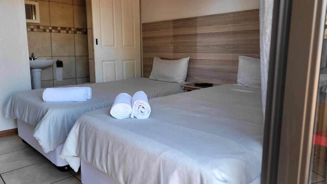 Pab-Love Guest House Kuruman Eksteriør billede
