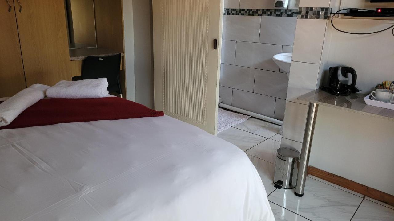 Pab-Love Guest House Kuruman Eksteriør billede